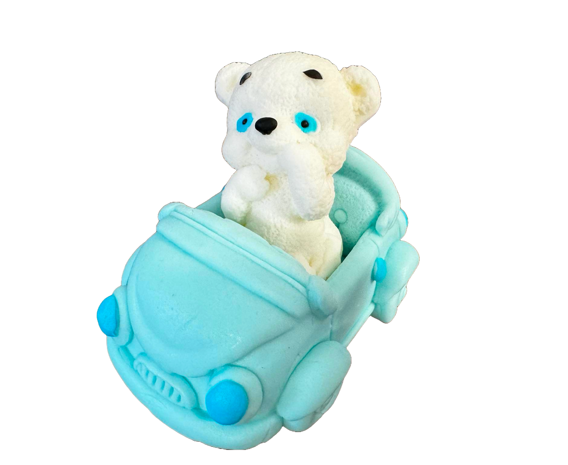 Decoratiune comestibila din pasta de zahar, Ursulet alb cu masina bleu Decoratiuni din Pasta de Zahar Naty Shop